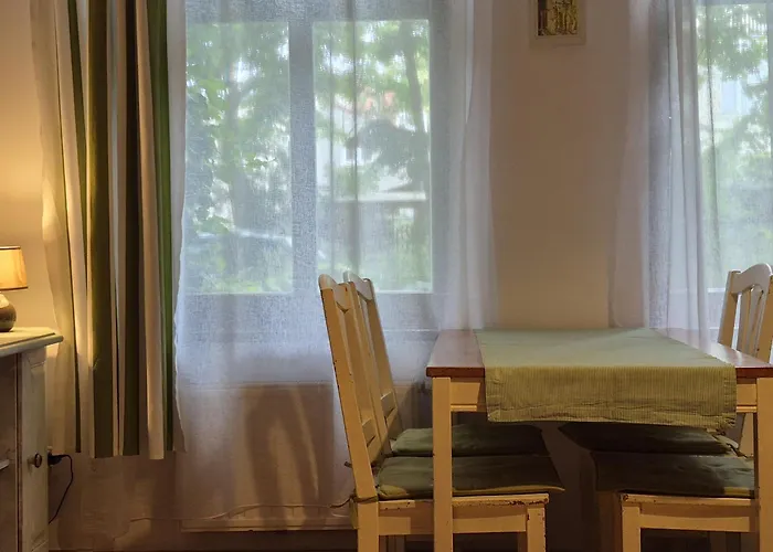 W Dolnym Sopocie, Ul Chrobrego, 270m Do Plazy, 500m Do Monte Cassino